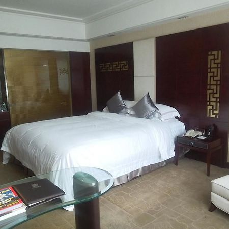 Boya Holiday Hotel Guangzhou Exterior photo