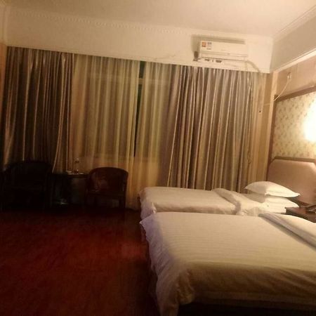 Boya Holiday Hotel Guangzhou Exterior photo