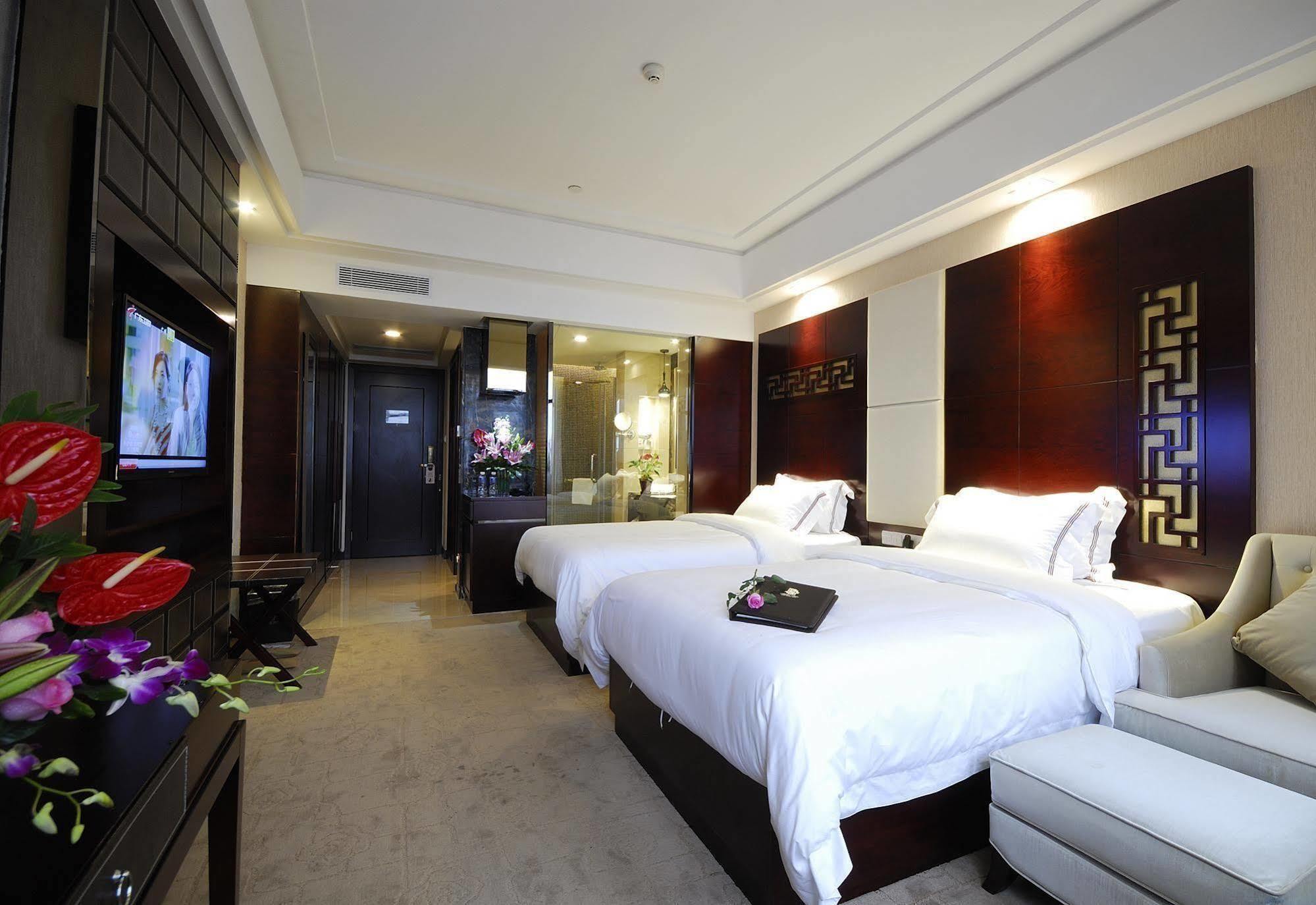 Boya Holiday Hotel Guangzhou Exterior photo